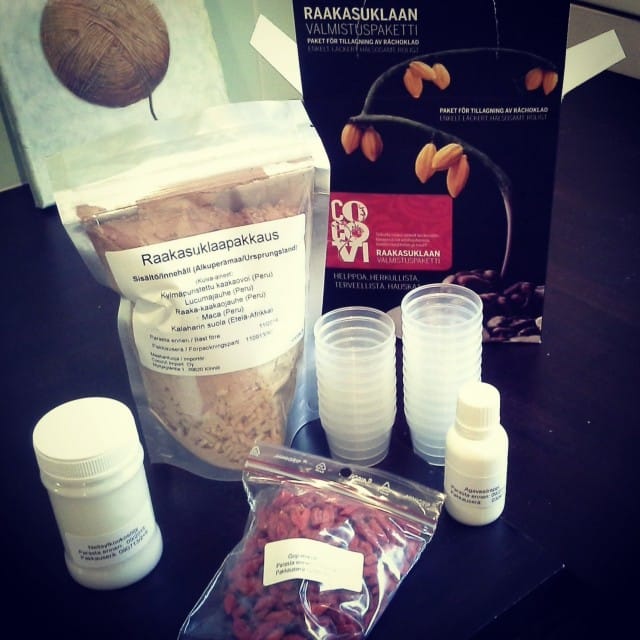 CocoVi Raakasuklaan valmistuspakkaus sisältää kaiken mitä tarvitset :)