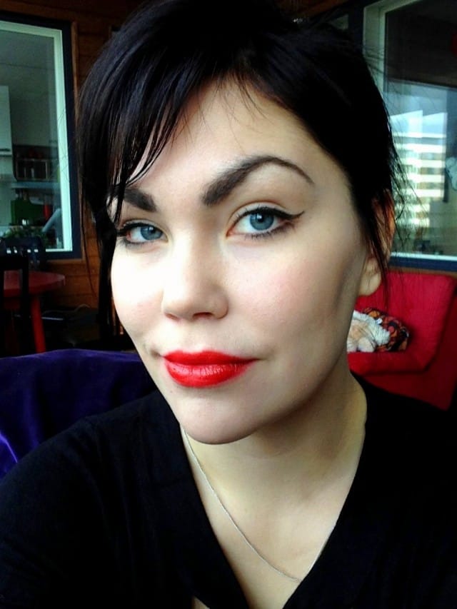 l'Orealin paskapuodin paska oranssi puna