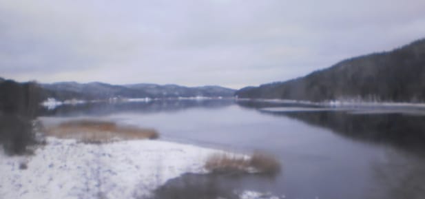 Sulana päilyy vielä joulunalushämärissä Laatokan poukama