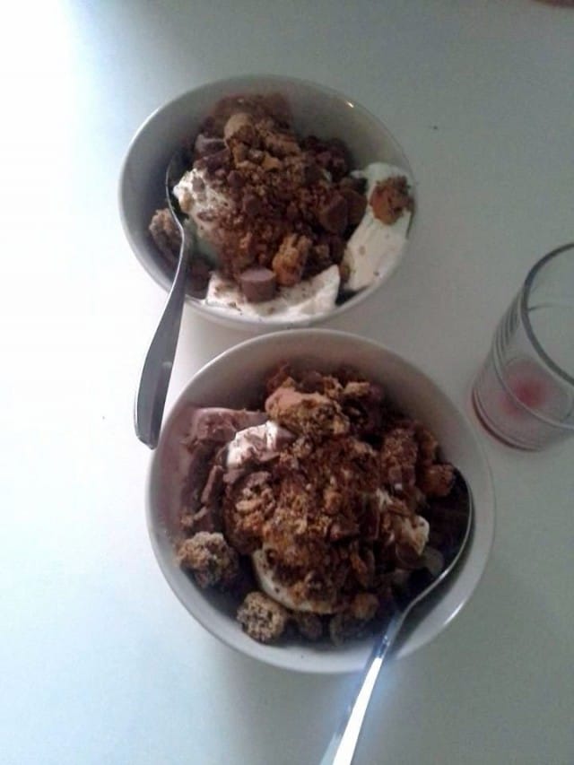 Ihan oikeasti, Pätkis ja jäätelö sisältävät tärkeitä ravintoaineita, joita minun nyt vain välillä on pakko saada. Pakko.