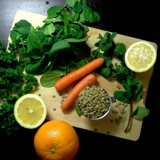 Näkeehän sen jo väreistä, että tämä soppa piristää!