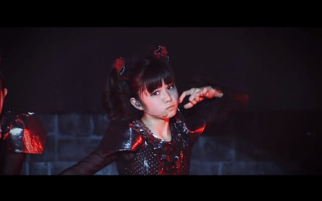 Mitä ihmettä on vauvahevi? Babymetal - Gimme Chocolate
