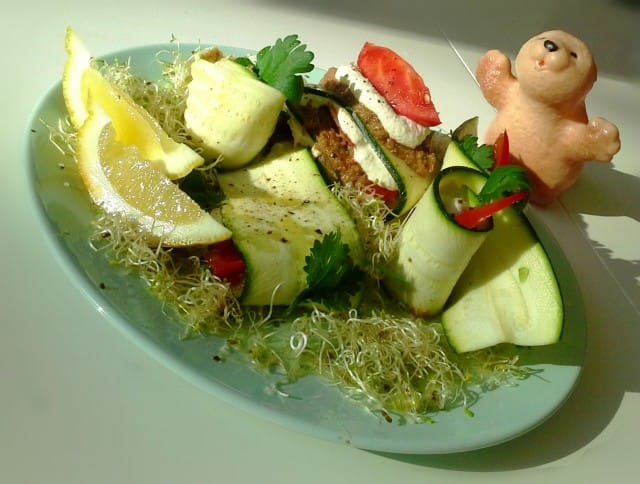 Raaka kesäkurpitsalasagne