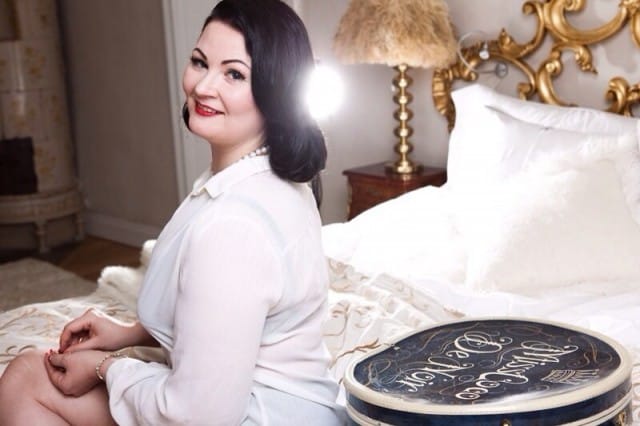 Valojen testausta. Kuva: Emmelie Åslin