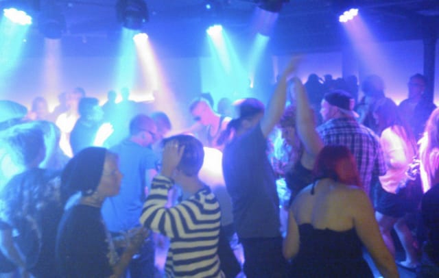 Mustan Härän tunnelma nousee kattoon viikonloppuöinä.