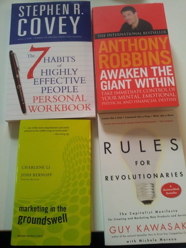 Supermenestyneet ihmiset lukevat paljon kirjoja. Siksi on tärkeää tilata kirjoja ja postata niitä kuvia someen.