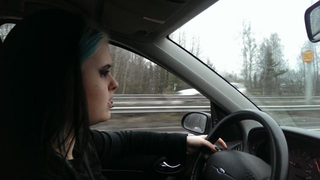 Akka ratissa ! Kuunneltiin koko matka Monty Python sings levyä :D Ei keljuttanu ollenkaan niin paljoa nuo ruuhkassa kykkimiset :P