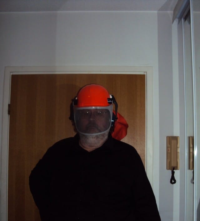 Ei kuule, näe eikä puhu.