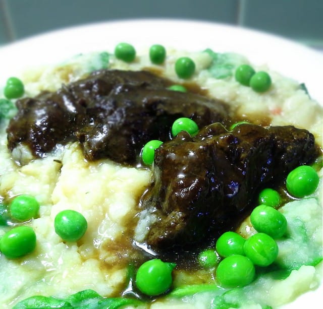 Portteripossua papupedillä