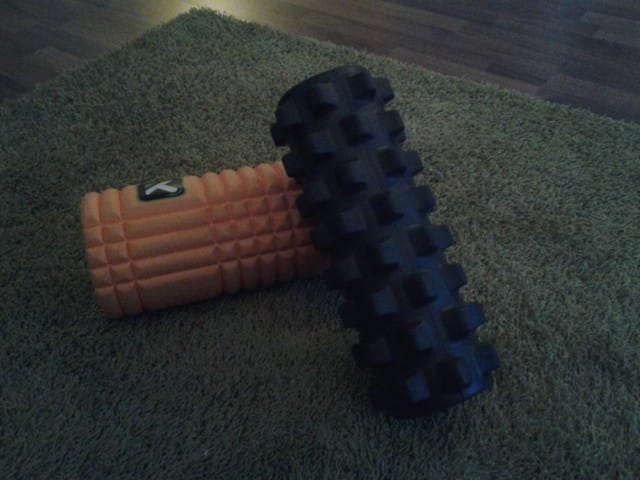 Oranssi perinteisempi rulla ja musta vähän kokeneemmalle rullaajalle.