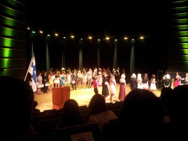 Kevät on valmistumisen aikaa. Moni nuori on uuden edessä. Uuden yli 40 v kestävän työelämän maratonjuoksun edessä.