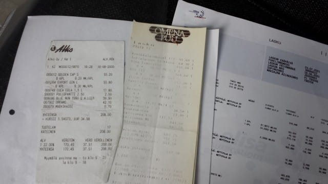 2001 vuonna elettiin vielä unelmassa että kaikki kasvaa loputtomiin. Rahaa käytettiin ja alalla nähtiin mitä hulppeimpia bileitä.