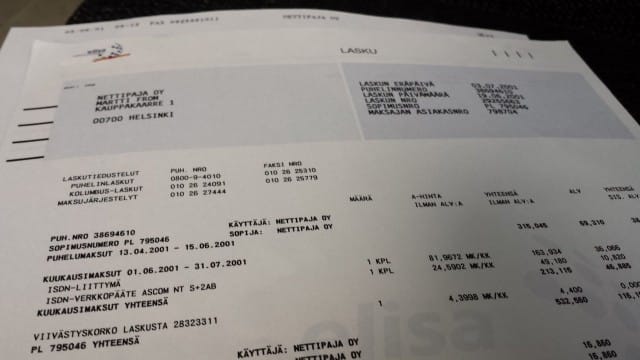 Osa ihmisistä käytti vielä ISDN yhteyksiä tai modeemiyhteyksiä. Laajakaistat olivat kalliita ja mobiilidata oli niin hidasta että sinä sanoisit nykyään niin hitaasta ettei netti toimi.