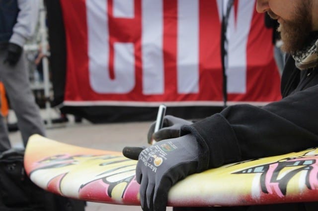 Kas näin koristellaan surffilauta.