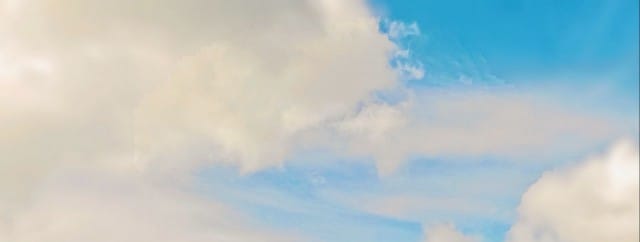 "Katson sineen taivaan - näin mä pyynnöin vaivaan, ohjaa kotiin mua. Ohjaa mua.