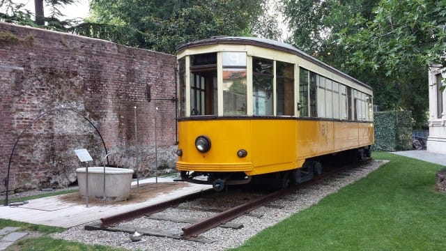 Bongasin Milanosta maailman ainoan ratikkasaunan. Kiuas oli tietenkin suomalainen Helo.