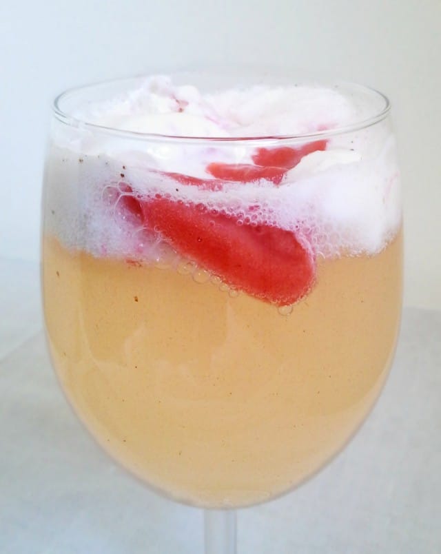 Raparperi-vanilja jäätelösooda