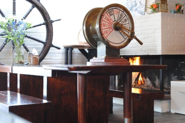 Saaren sisääntulo "aula"