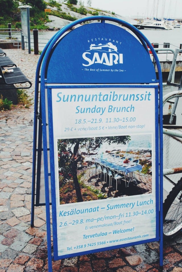 Suuntana sateinen saari!