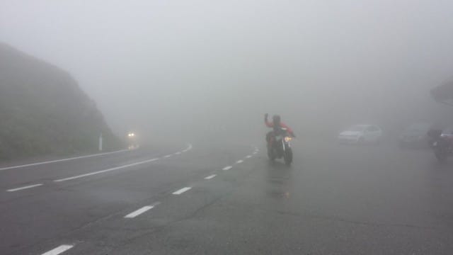 Näkyvyys oli heikko ja maisemat jäivät näkemättä.