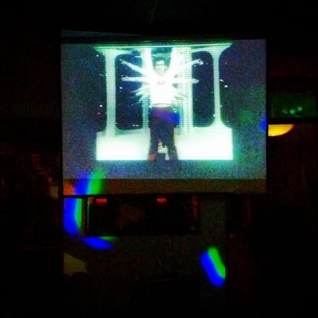 Armi ja Dannyn I Want To Love You Tender -videon koreografia on EEPPINEN