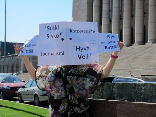 "Sutki Sisko - Hyvä Veli" - "Korporatismi - Journalismi"
