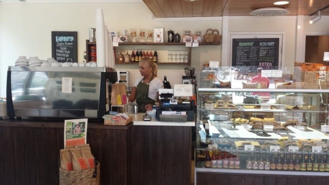 Kahvi Charlotta on kiva kahvila kampissa.