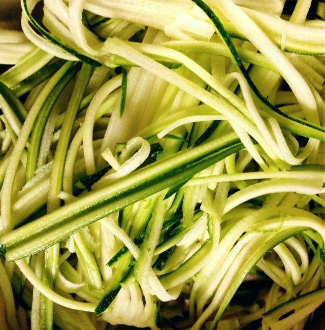 Zucchininuudelit = zoodelit