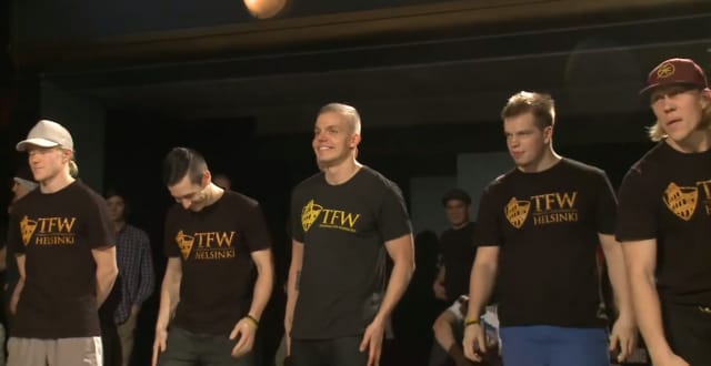 Elastinen TFW-ryhmän riveissä.