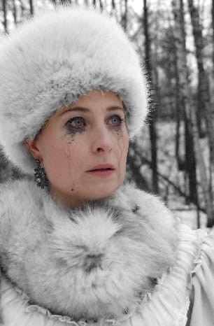 Anna Karenina - Eeva Aitta.         Kuva: Soile Savela