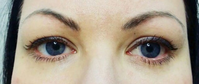 Omat ripset ripsivärillä