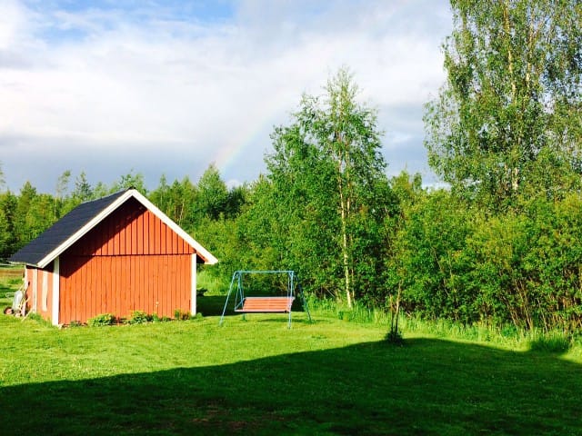 Sateenkaaren päästä on mahdollisuus löytää aarre.