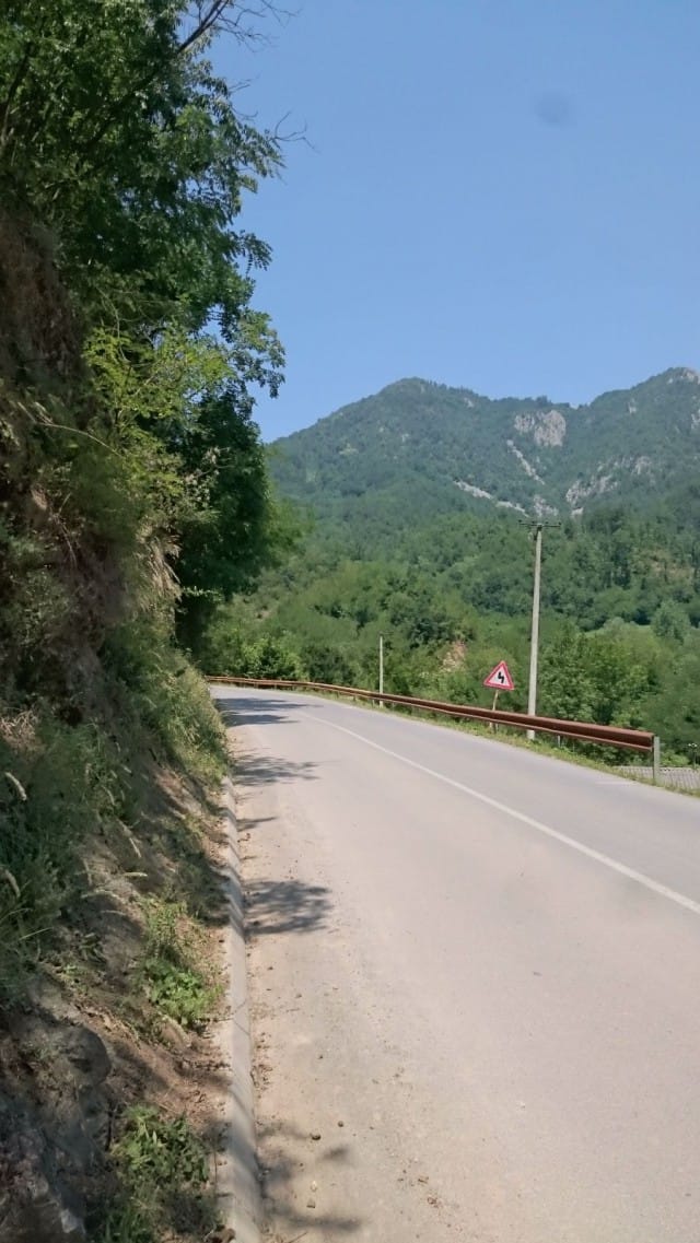 Serbia moottoripyörällä.