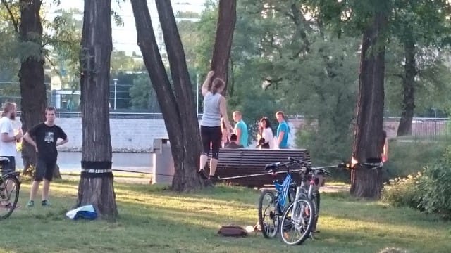 Wrocław issa on joen keskellä saari, missä on kiva hengailla ja vaikka treenata tasapainoa.