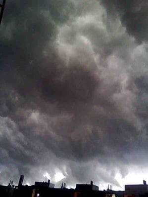 Harmaat pilvet eivät muuten aina ole näkymättömiä ja tylsiä