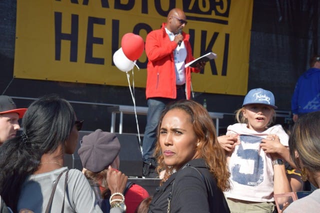 Mielenosoituksen juonnoista vastasi Tino Singh.