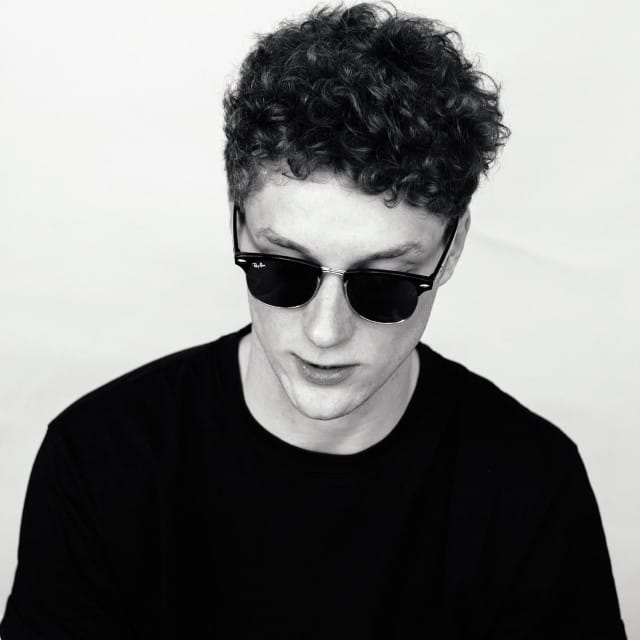 Kuvastakin näkee, että Elias Gould on viileä tyyppi.