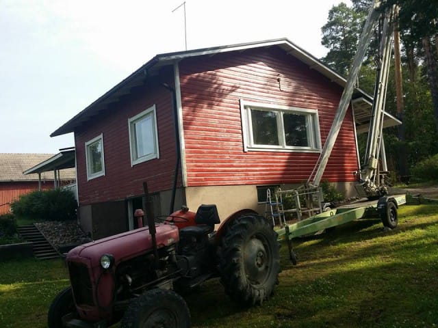 Talonmaalausta takaa