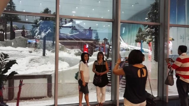 Dubaihin on rakennettu turisteja houkuttelemaan maailman suurin sisälaskettelurinne.