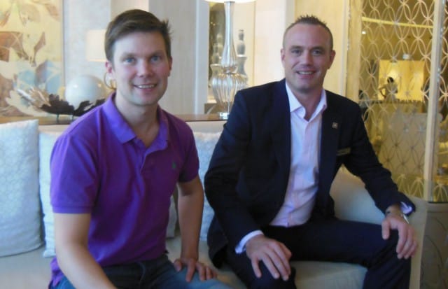 Ilkka Lavas ja hotellinjohtaja Fredrik Reinisch