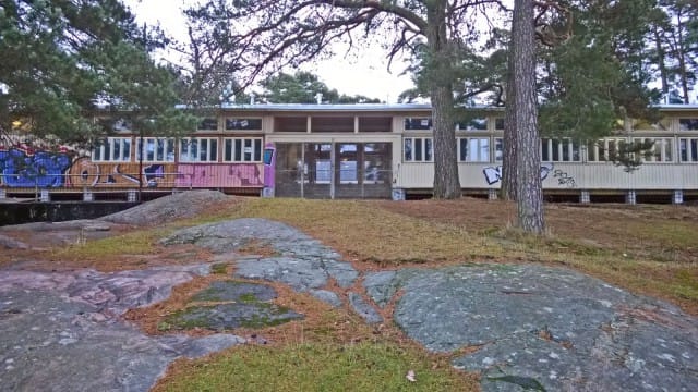 Suomalainen "Guggenheim" mainostaa Töölöläinen lehti Hietsun Paviljonkia. Mitä tuumitte?