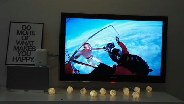 Chromecastilla Antti Pendikaisen hyppy 4 km korkealta kuumailmapallosta ilman laskuvarjoa on huikean näköinen