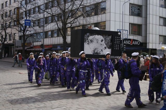 Finnish engineering students in student coveralls / By Karri Huhtanen from Tampere, Finland - IMG_4951.jpg, CC BY-SA 2.0, https://commons.wikimedia.org/w/index.php?curid=3244693