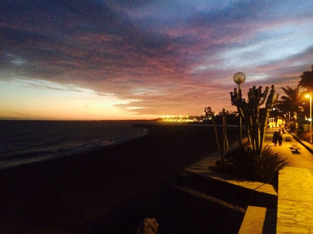 Playa de Ingles illalla.