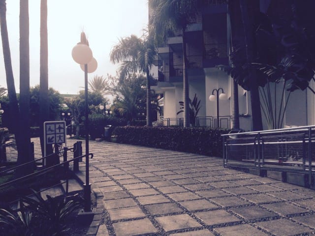 Hotellimme sisäpiha.