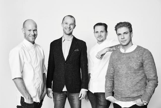Härän takana ei ole nainen, vaan neljä miestä: Teemu Aura (vas.), Anders Westerholm, Markus Hurskainen, Matti Sarkkinen.