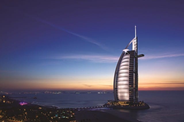 Burj Al Arab. Upea 7 tähden hotelli.