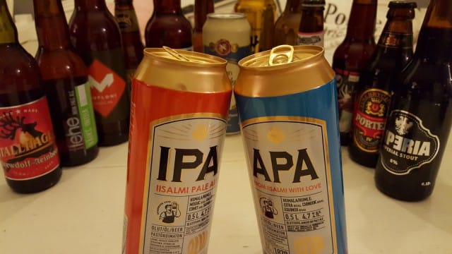 Olvi IPA ja APA stare down