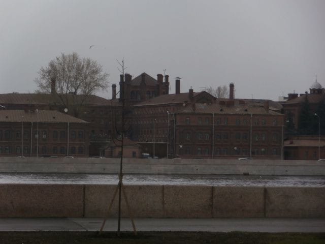 Krestyn tutkintavankila n:o 1 - Nevan rannalla