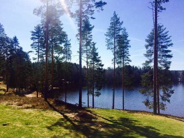 Asenteen ollessa kohdillaan, oheisesta maisemasta päällimmäisenä tunteena nousee rauha ja kiitollisuus.